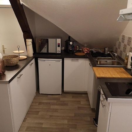 Logement Cosy Renove Au Pied De La Cathedrale Avec Climatisation Reims Bagian luar foto
