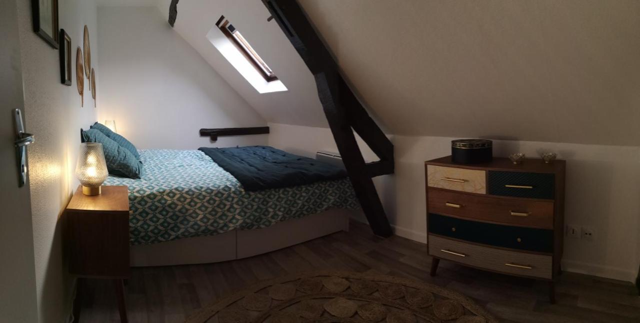 Logement Cosy Renove Au Pied De La Cathedrale Avec Climatisation Reims Bagian luar foto